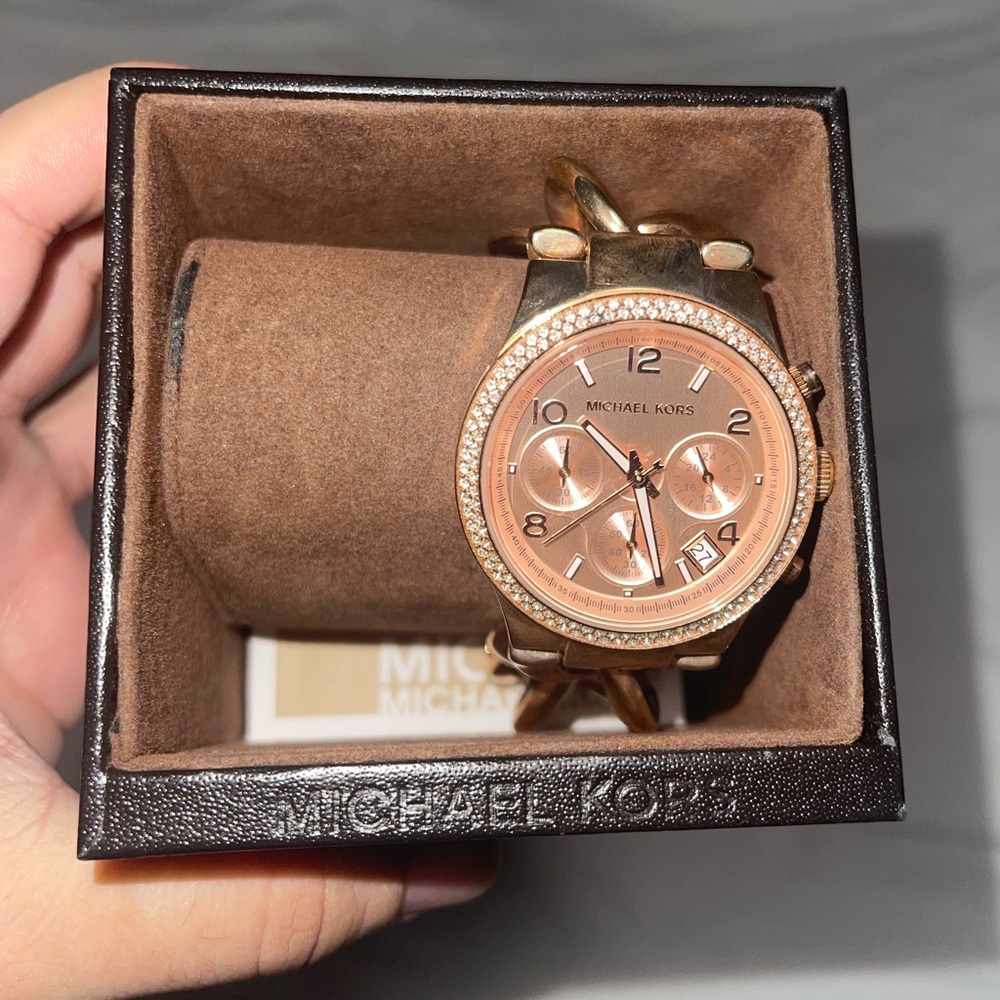 Michael Kors rose gold chain link watch
